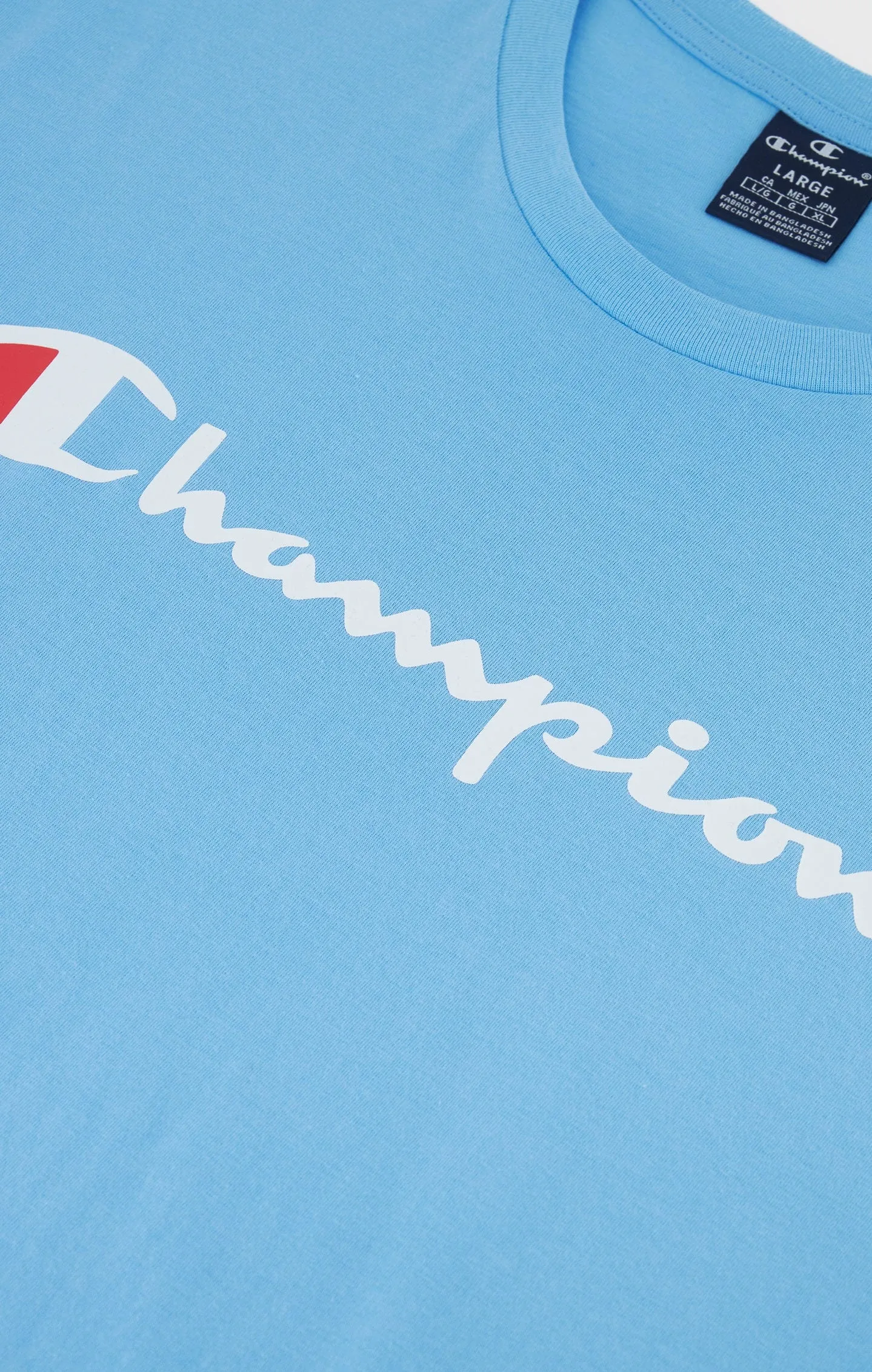 Camiseta de cuello redondo con logotipo grande