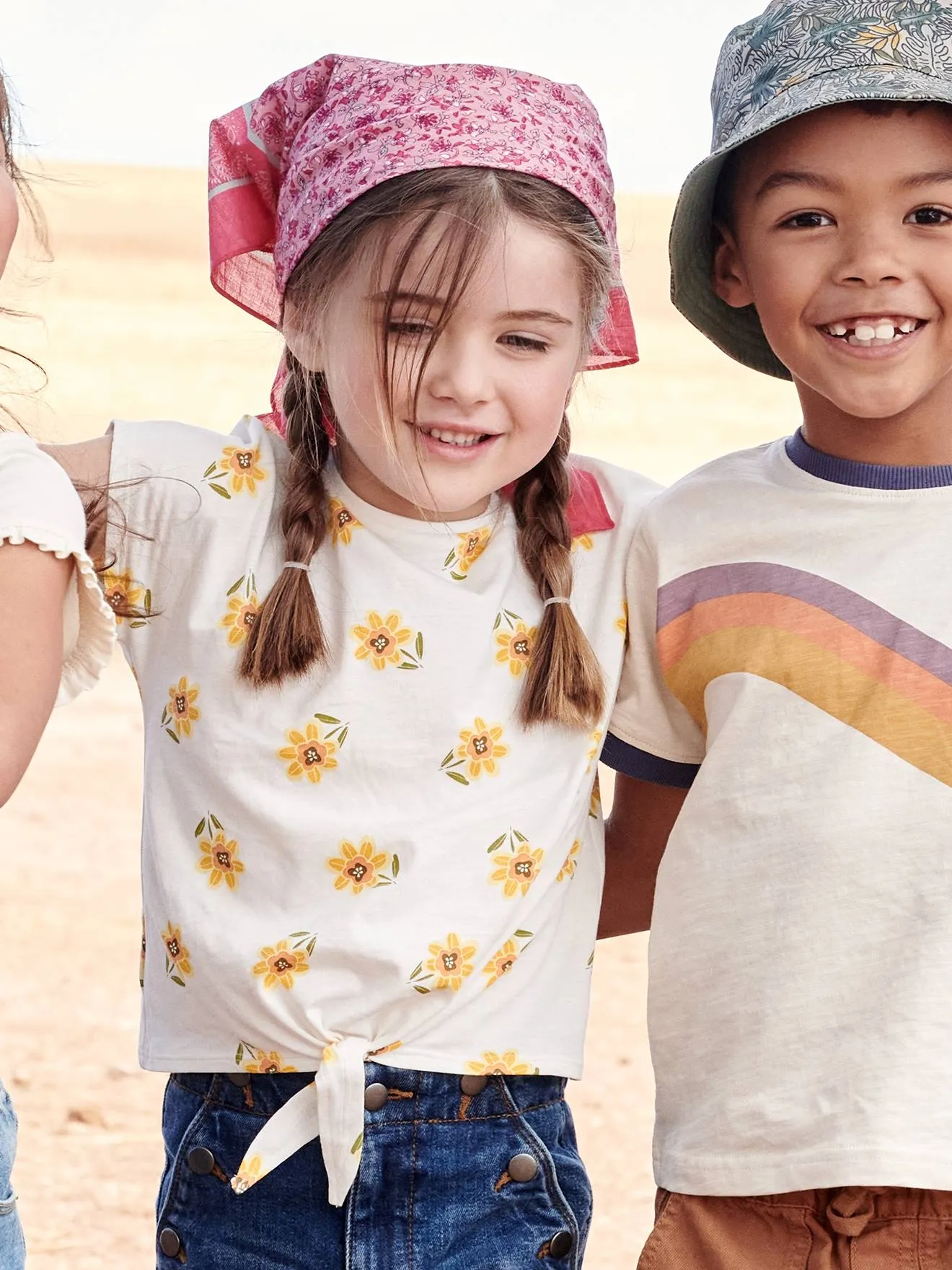 Camiseta estampada con lazo fantasía, para niña