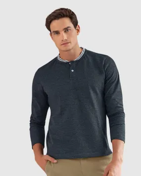 Camiseta manga larga con perilla funcional y logo en frente