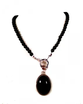 COLLAR DE PIEDRA NATURAL ONIX, CON COLGANTE DE PLATA, MEDIDAS: LARGO COLLAR 50CM, COLGANTE 4*CM